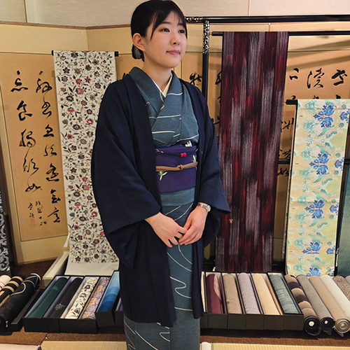 美人店長さん　もう着物歴は10年目たたずまいが上級者